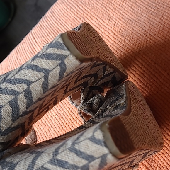 TOMS Wedge Sandal Boho Style Size 6.5 - Picture 10 of 11